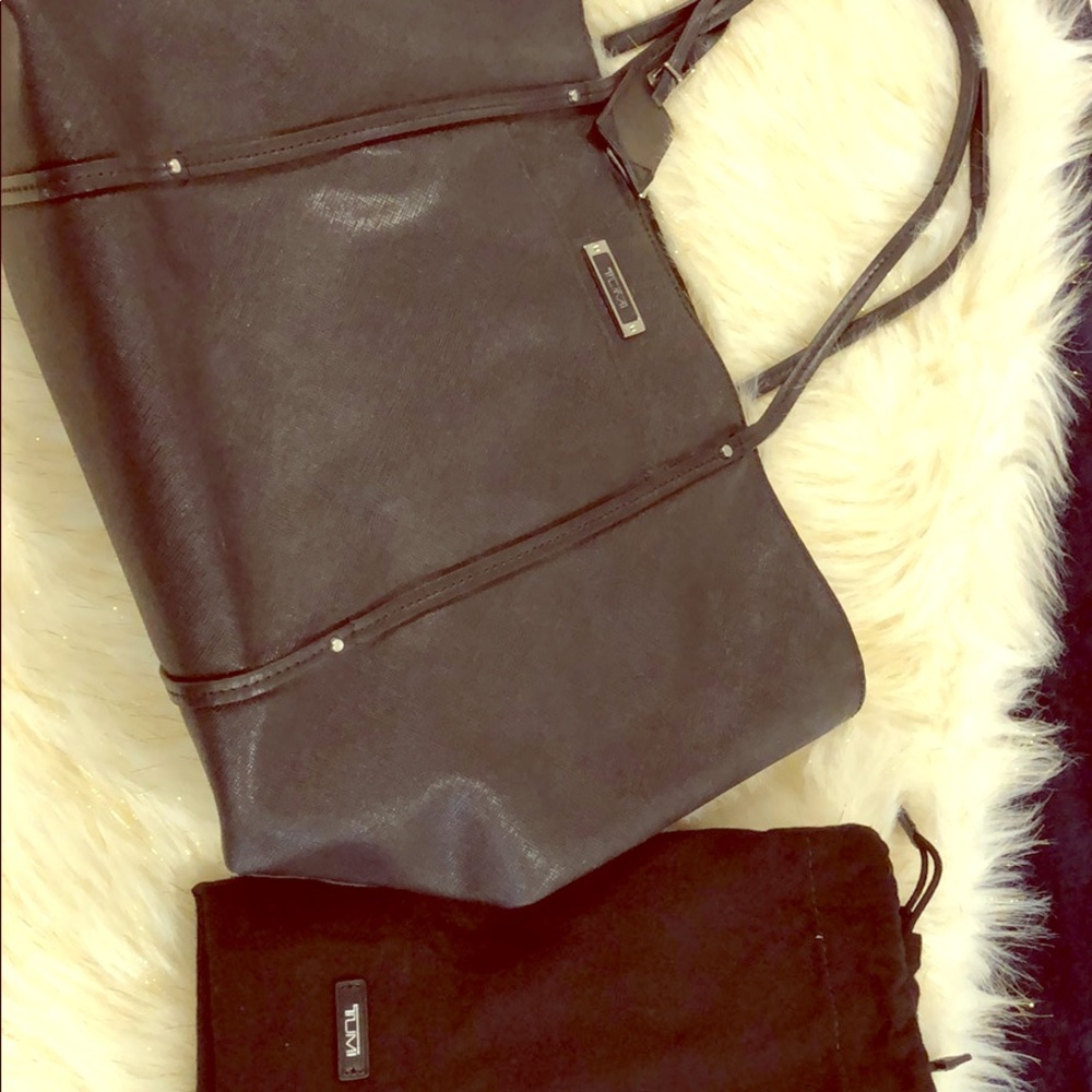 TUMI tote